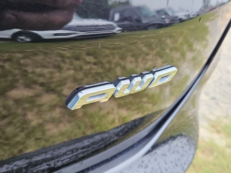2023 Ford Edge Titanium photo 11