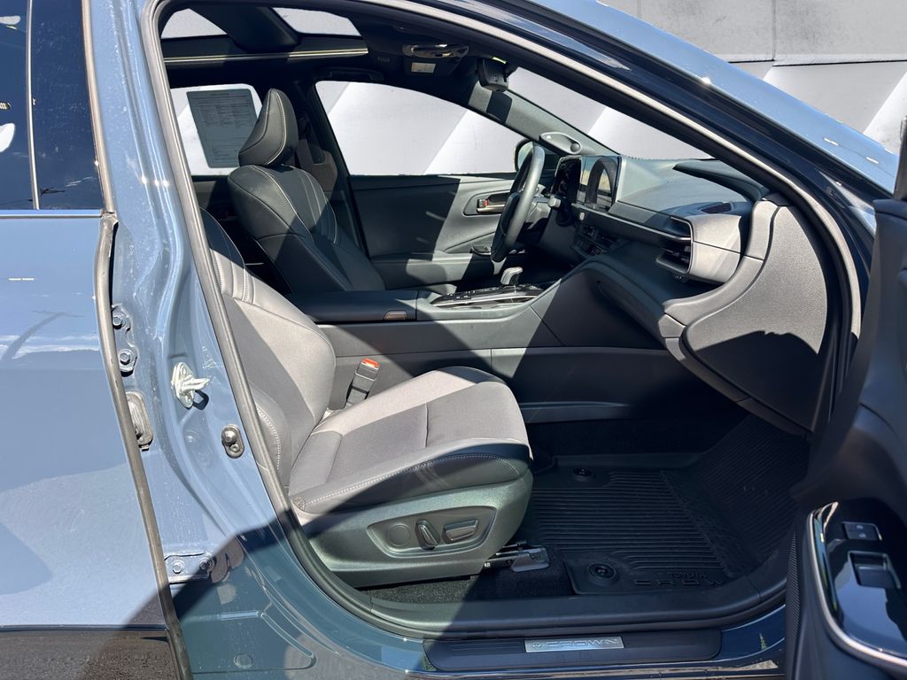 2025 Toyota Crown Limited photo 13
