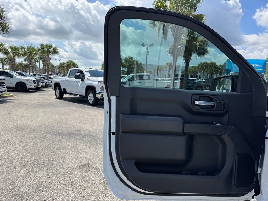 2025 Chevrolet Silverado 1500 photo 17