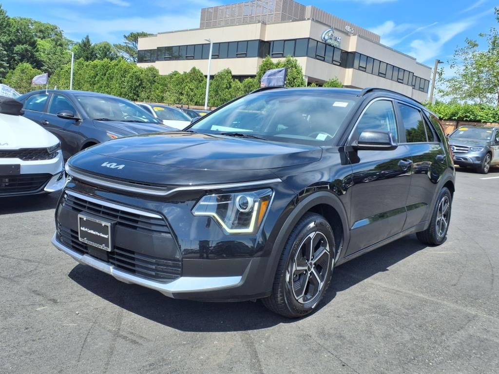 2023 Kia Niro EX photo 3