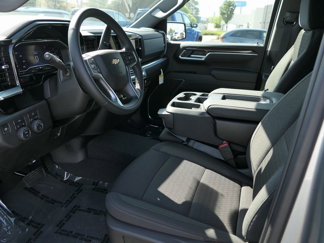 2025 Chevrolet Silverado 1500 LT photo 14