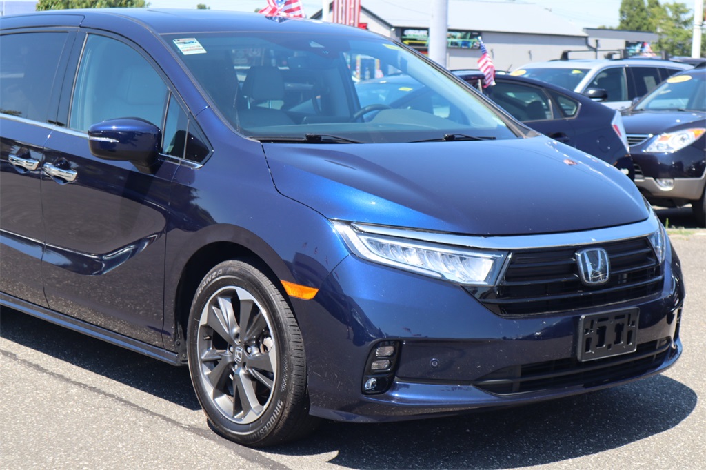2024 Honda Odyssey Elite photo 2