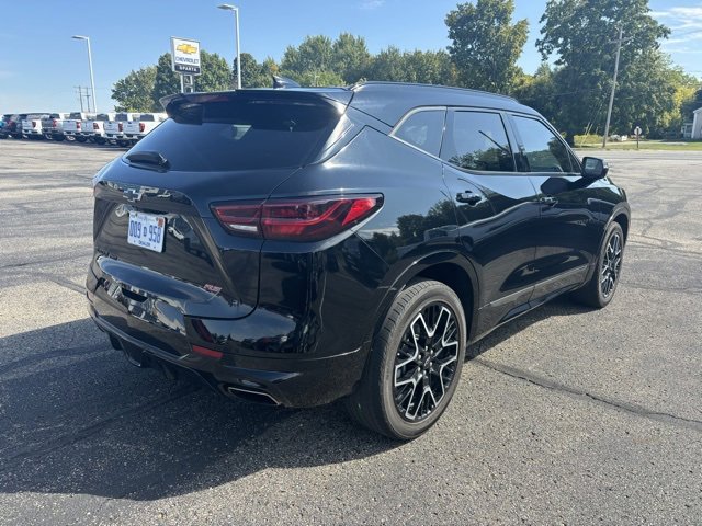 2023 Chevrolet Blazer RS photo 2