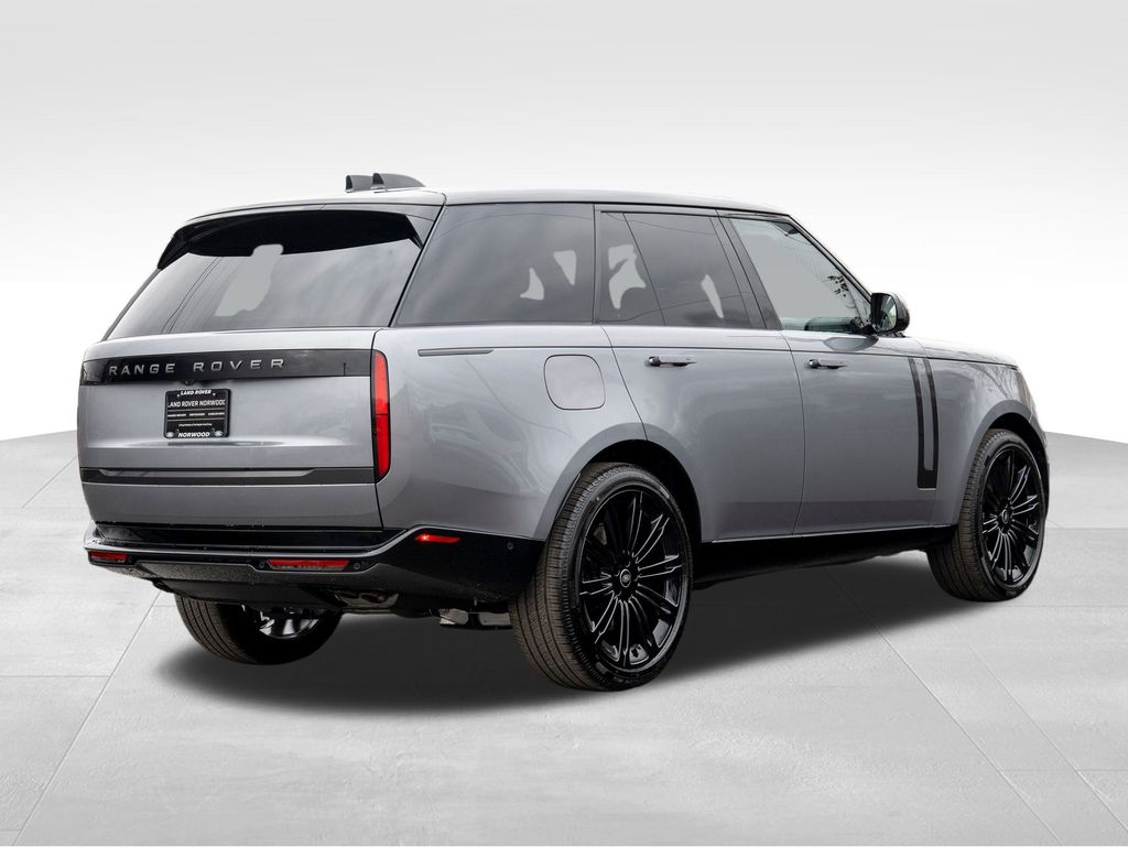 2025 Land Rover Range Rover SE photo 4