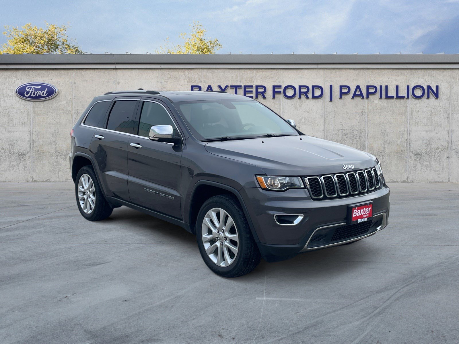 2017 Jeep Grand Cherokee Limited's photo