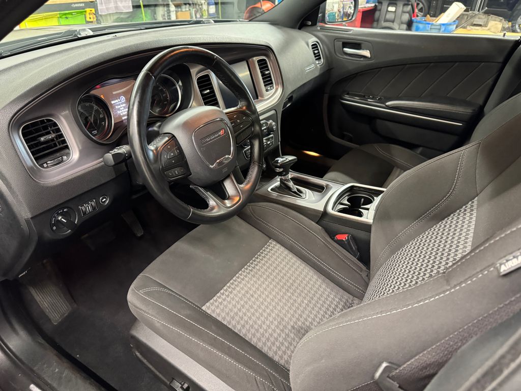 2023 Dodge Charger SXT photo 12