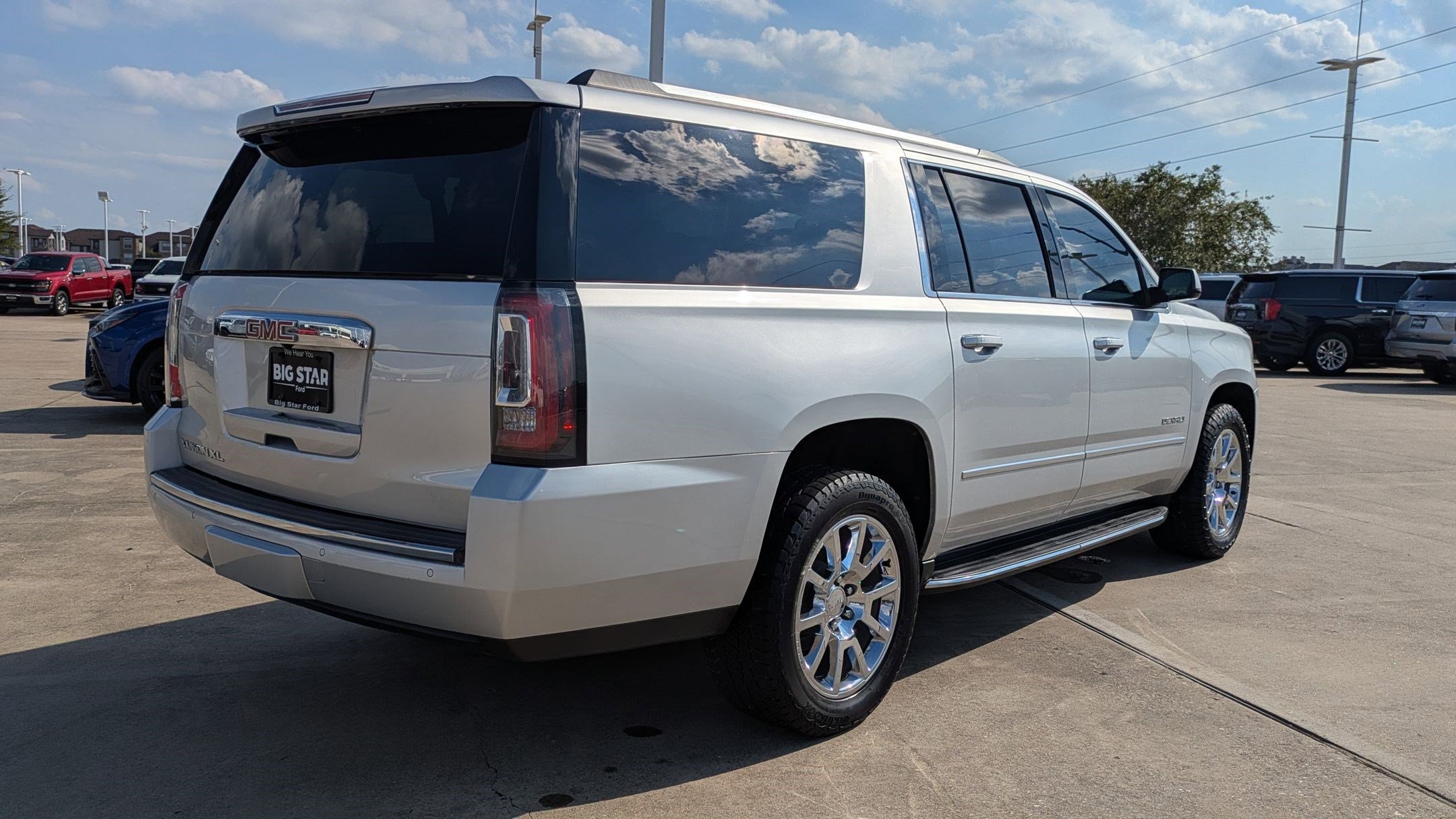2020 Gmc Yukon XL Denali photo 3