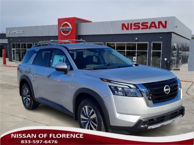 2025 Nissan Pathfinder SL's photo