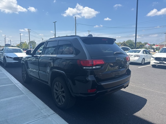 2017 Jeep Grand Cherokee Limited Anniversary Edition Black photo 3