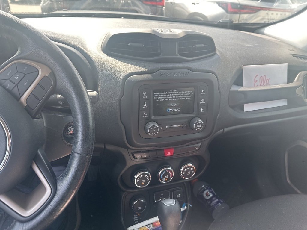 2017 Jeep Renegade Latitude North Edition photo 11