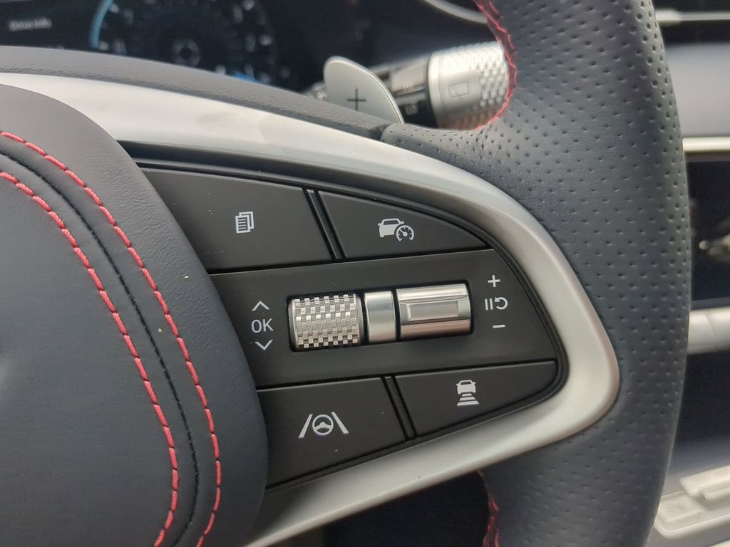 2025 Genesis GV70 2.5T photo 26