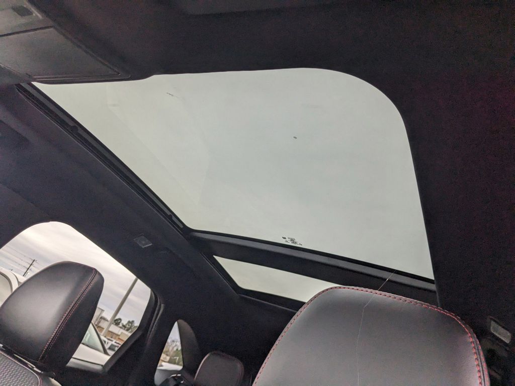 2025 Ford Escape ST-Line photo 19