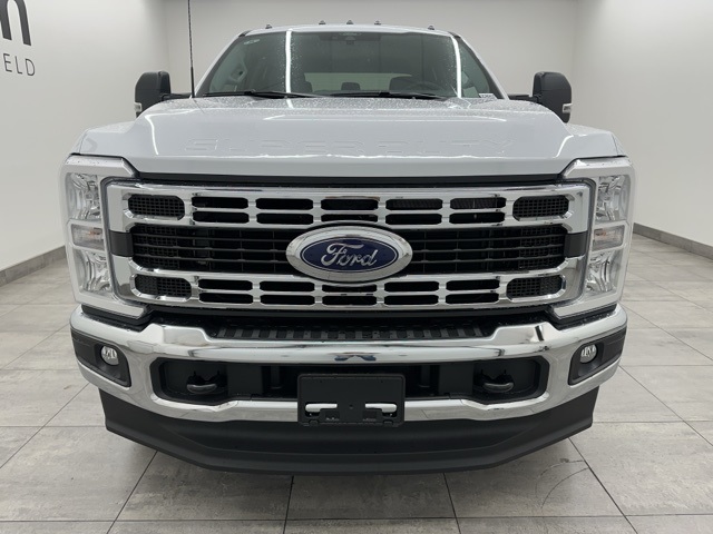 2026 Ford F-350 XLT photo 5