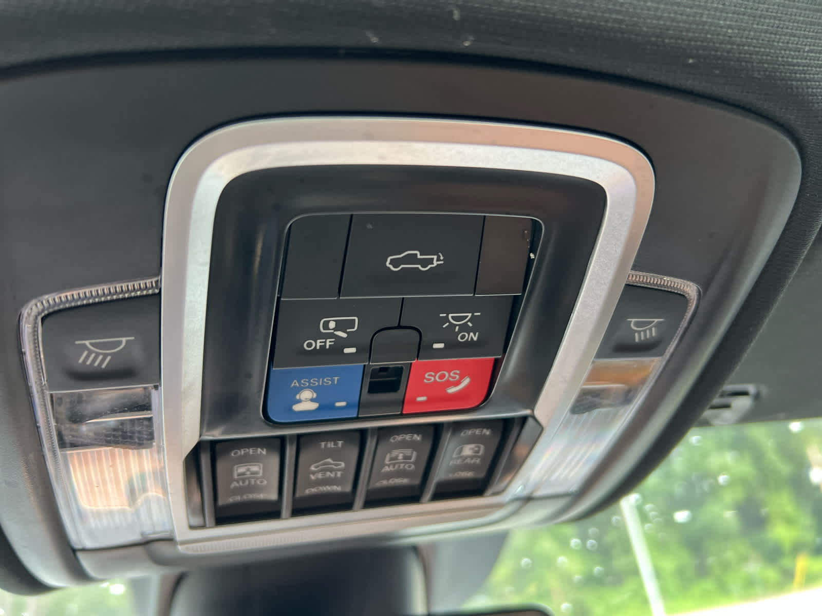 2022 Ram 1500 Longhorn photo 24
