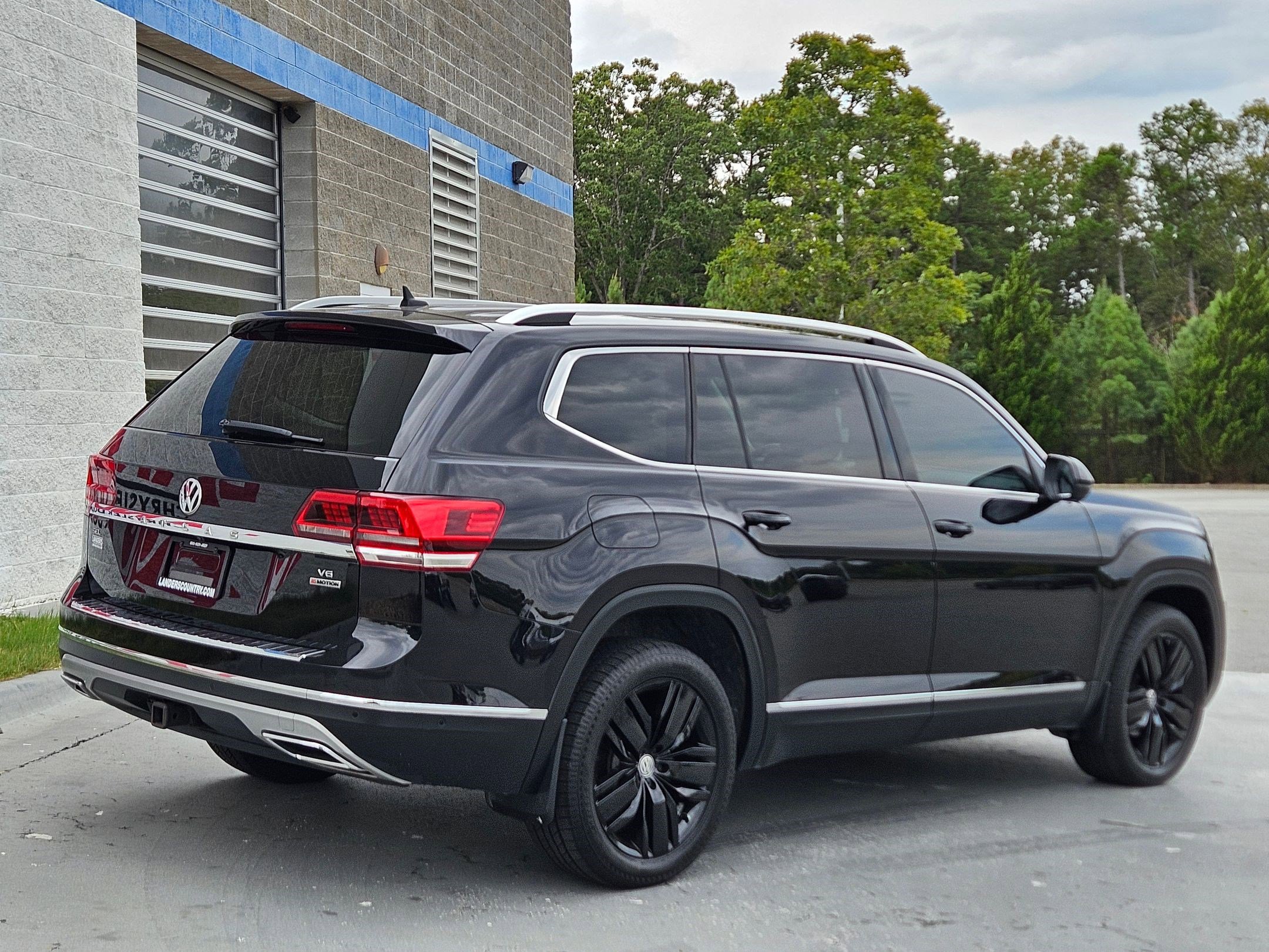 2019 Volkswagen Atlas V6 SEL Premium photo 3
