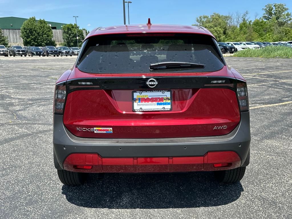 2025 Nissan Kicks SV photo 4