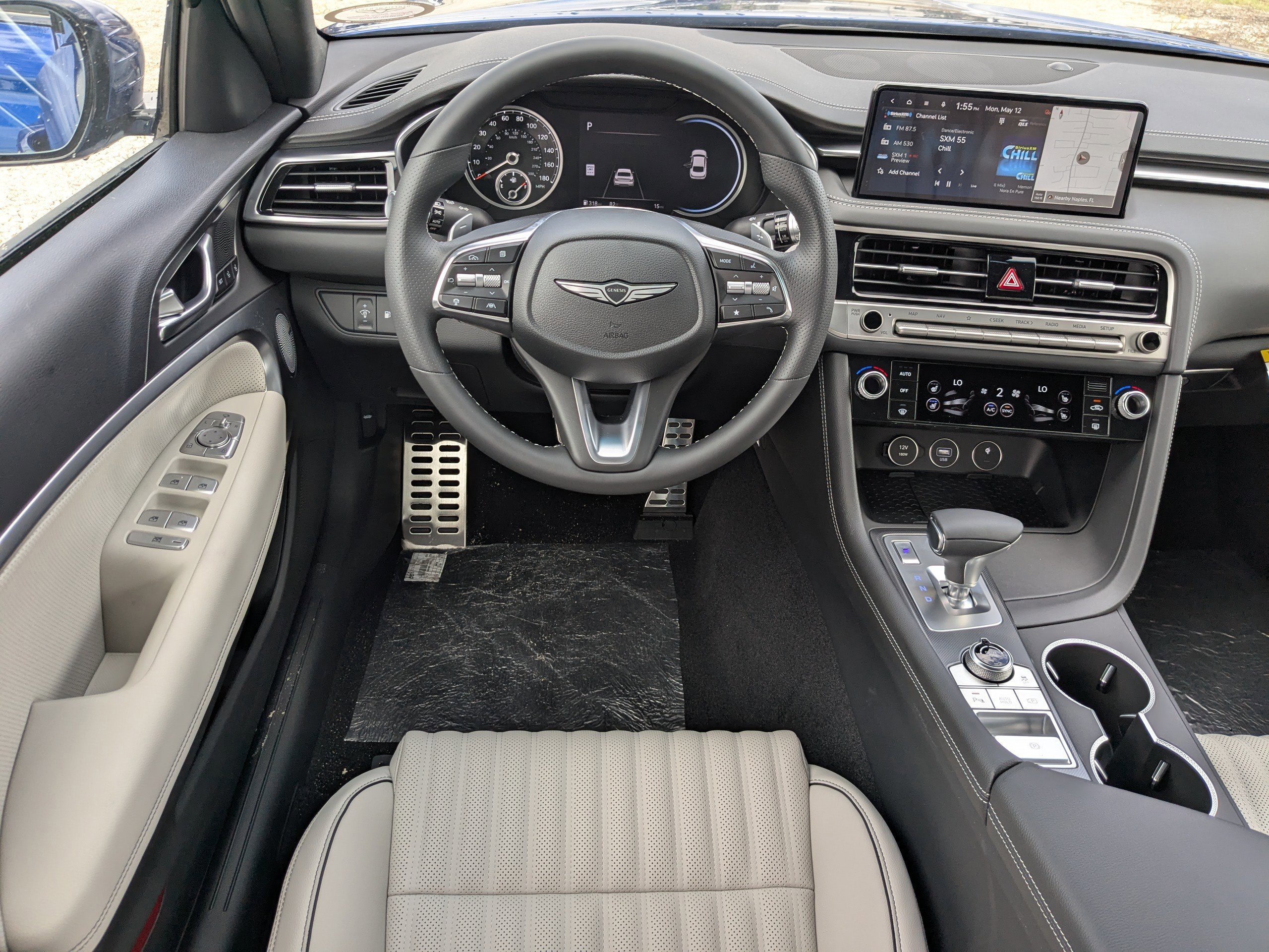 2025 Genesis G70 2.5T photo 11