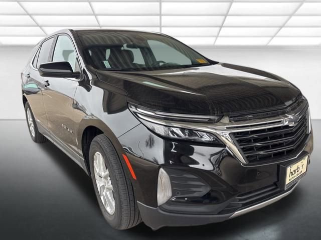 2022 Chevrolet Equinox LT's photo