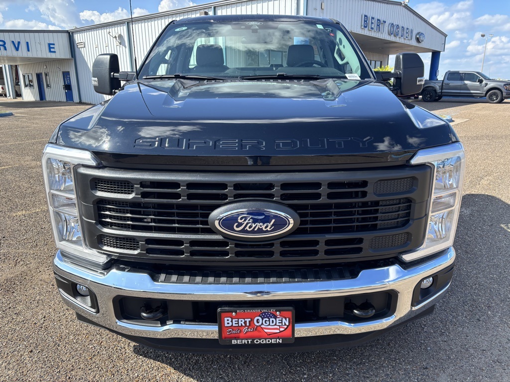 2026 Ford F-350 XL photo 2
