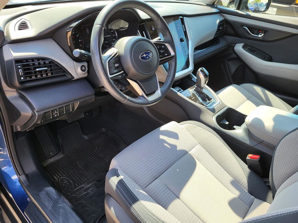 2022 Subaru Outback Premium photo 16