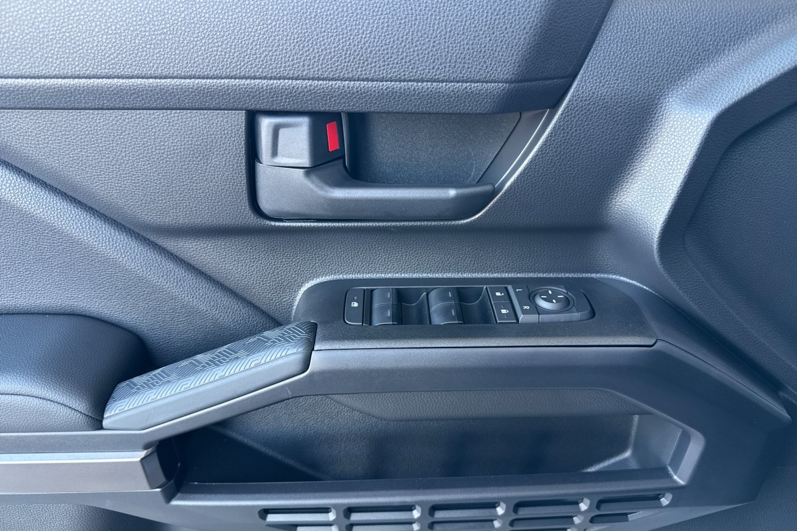 2025 Toyota 4Runner SR5 photo 12