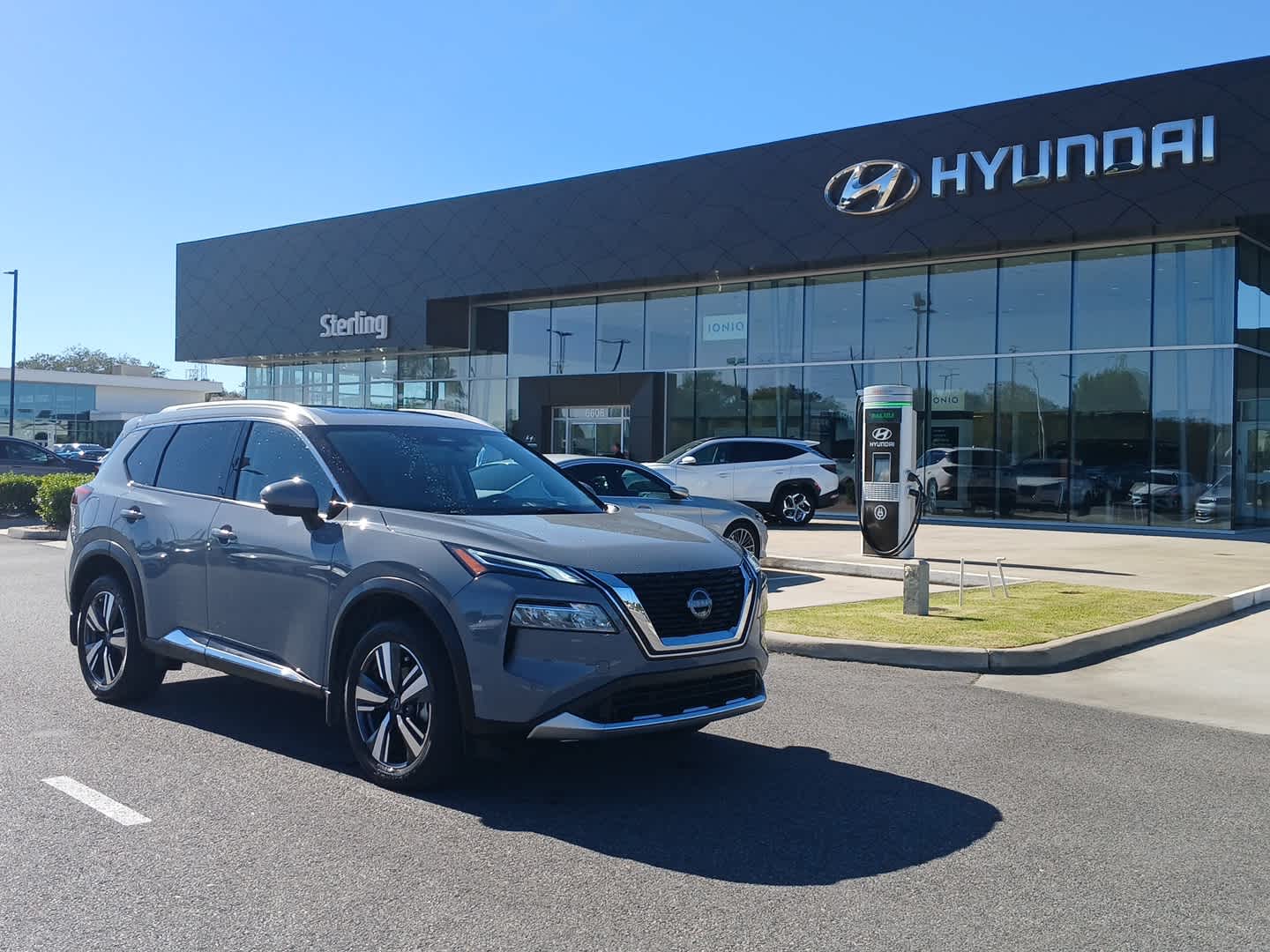 2023 Nissan Rogue Platinum's photo