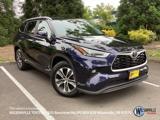 2023 Toyota Highlander XLE's photo