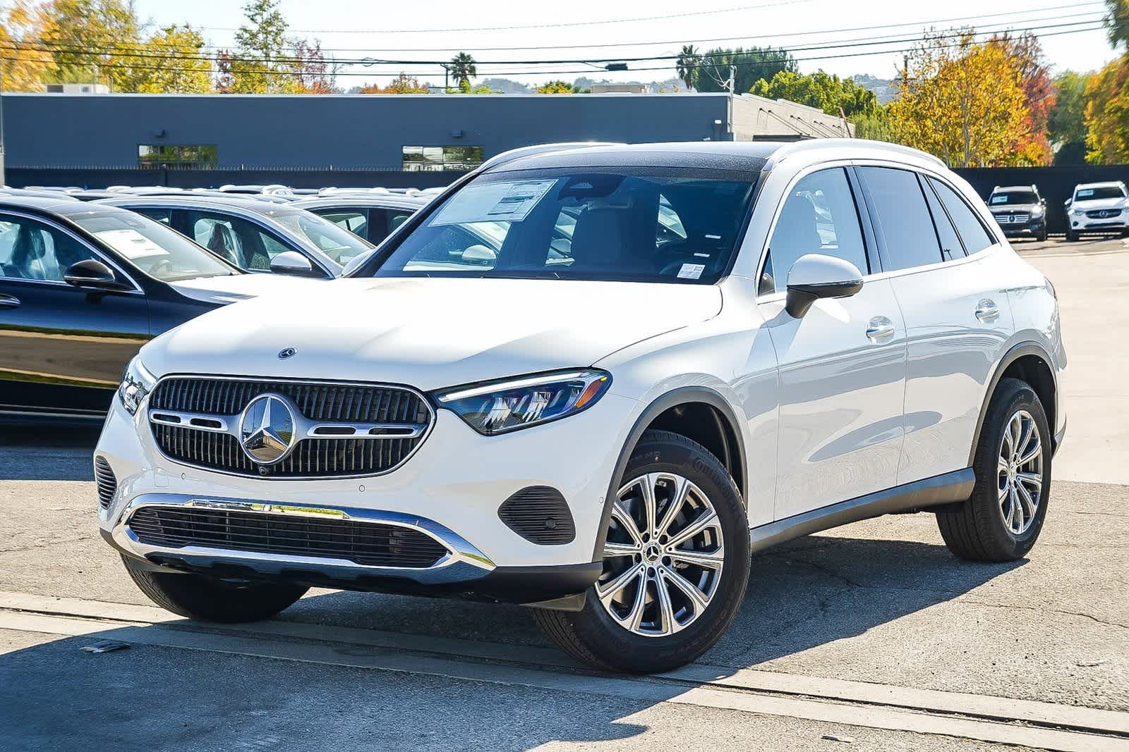 2026 Mercedes-Benz GLC Base's photo