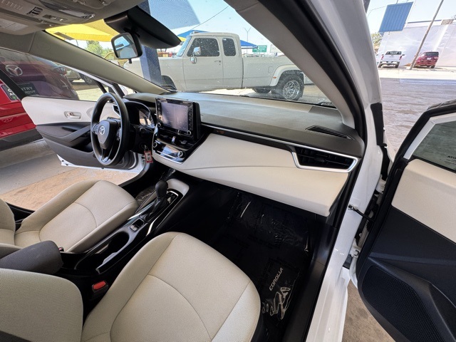 2022 Toyota Corolla LE photo 24