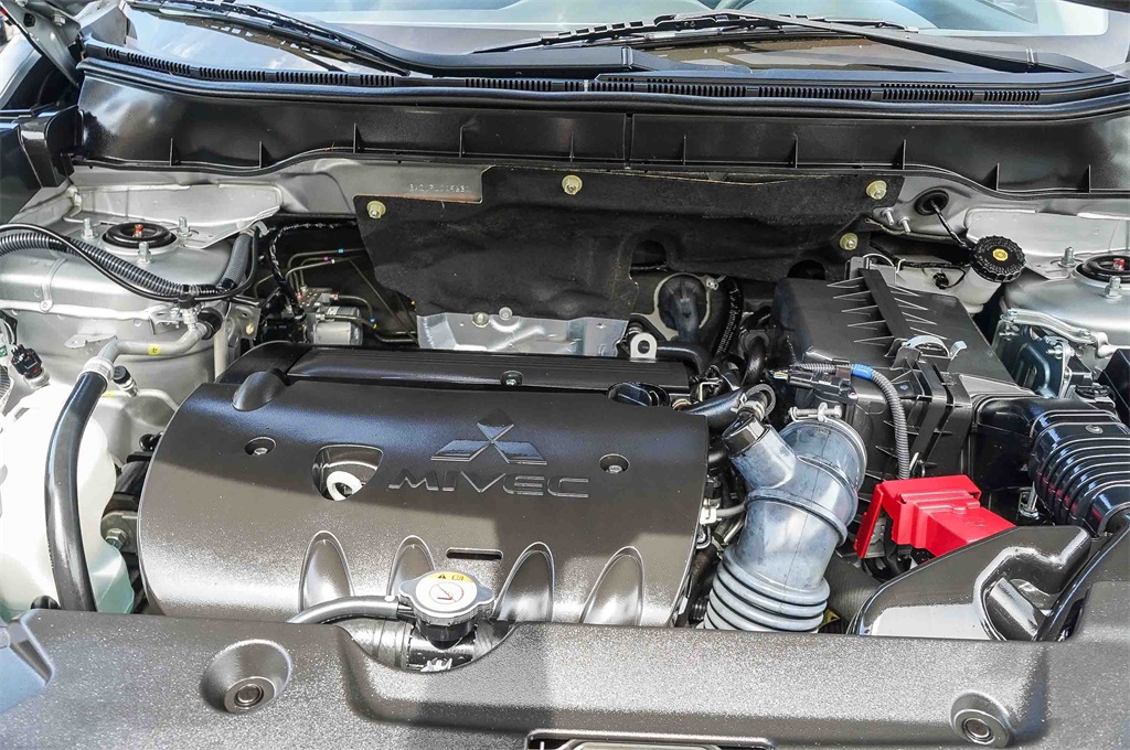 2024 Mitsubishi Outlander Sport ES photo 28