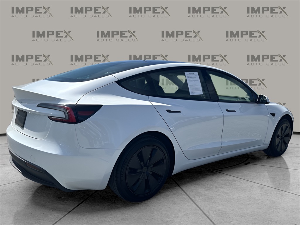2025 Tesla Model 3 Long Range photo 5