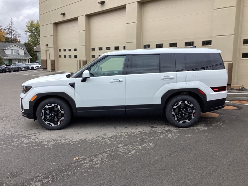 2026 Hyundai Santa Fe SE photo 4