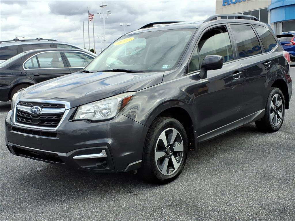 2017 Subaru Forester Premium photo 2
