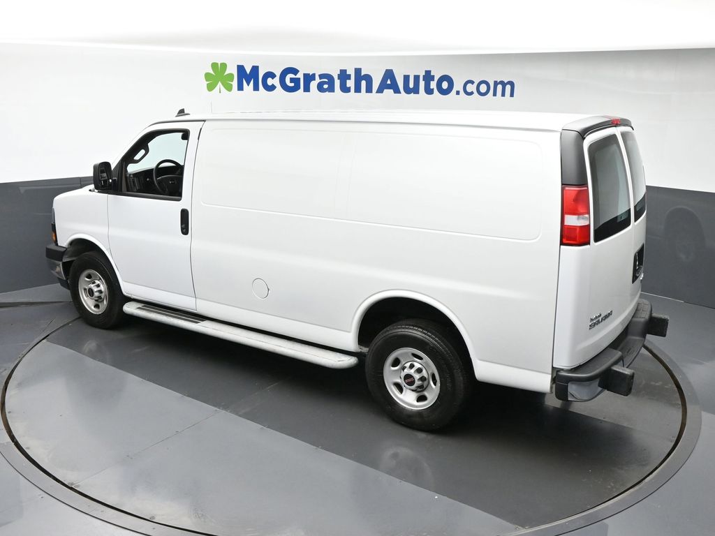 2023 Gmc Savana Cargo 2500 photo 3