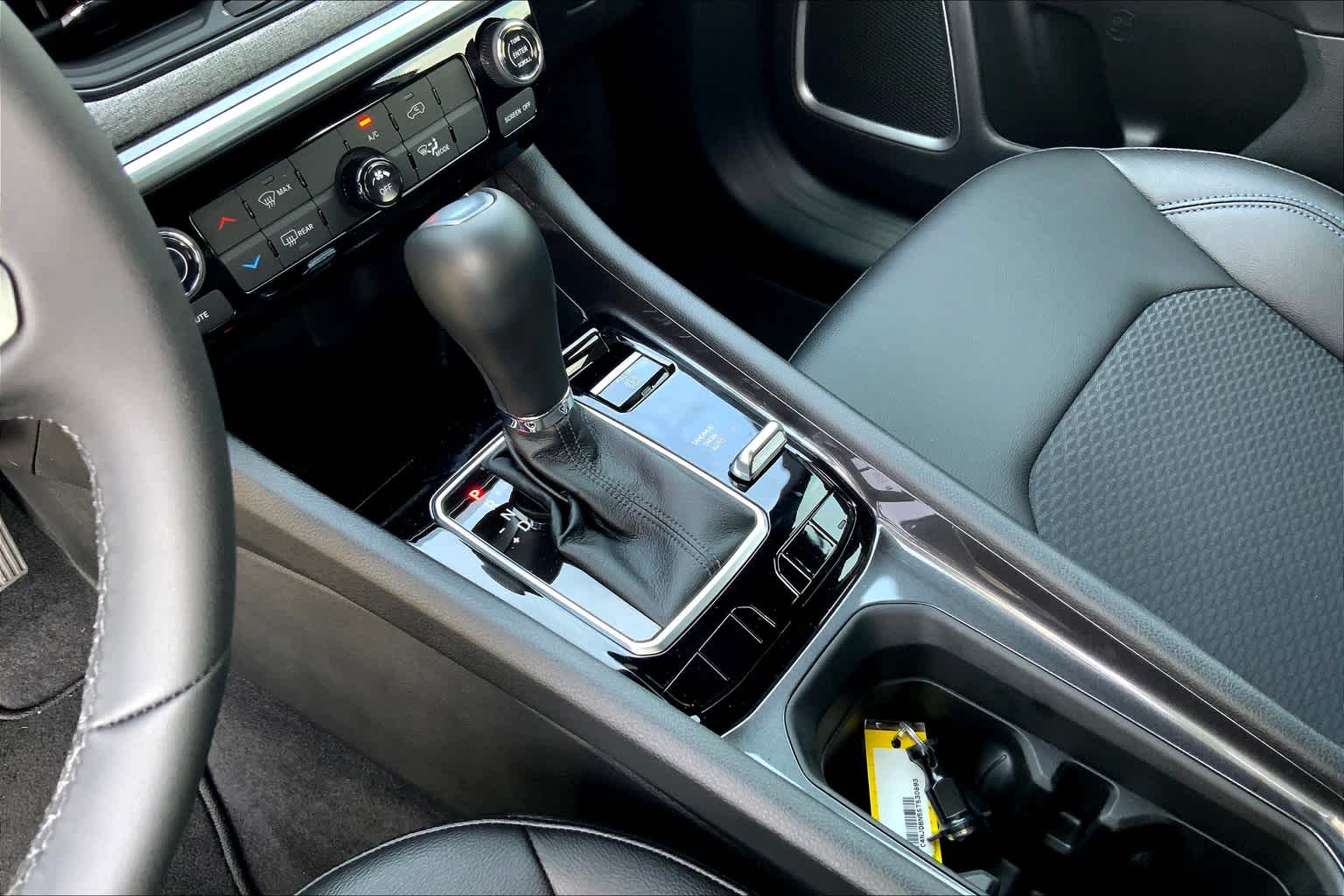2025 Jeep Compass Latitude photo 2