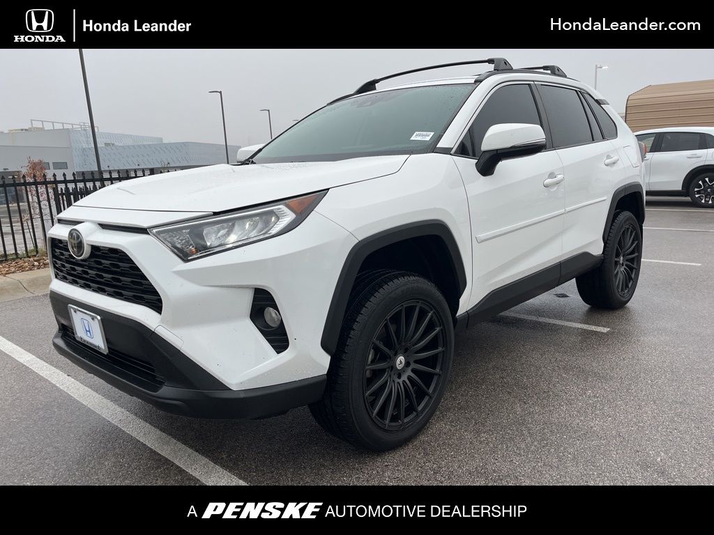 2020 Toyota RAV4 XLE