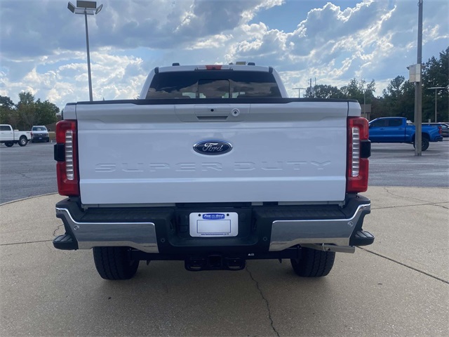 2026 Ford F-350 photo 3
