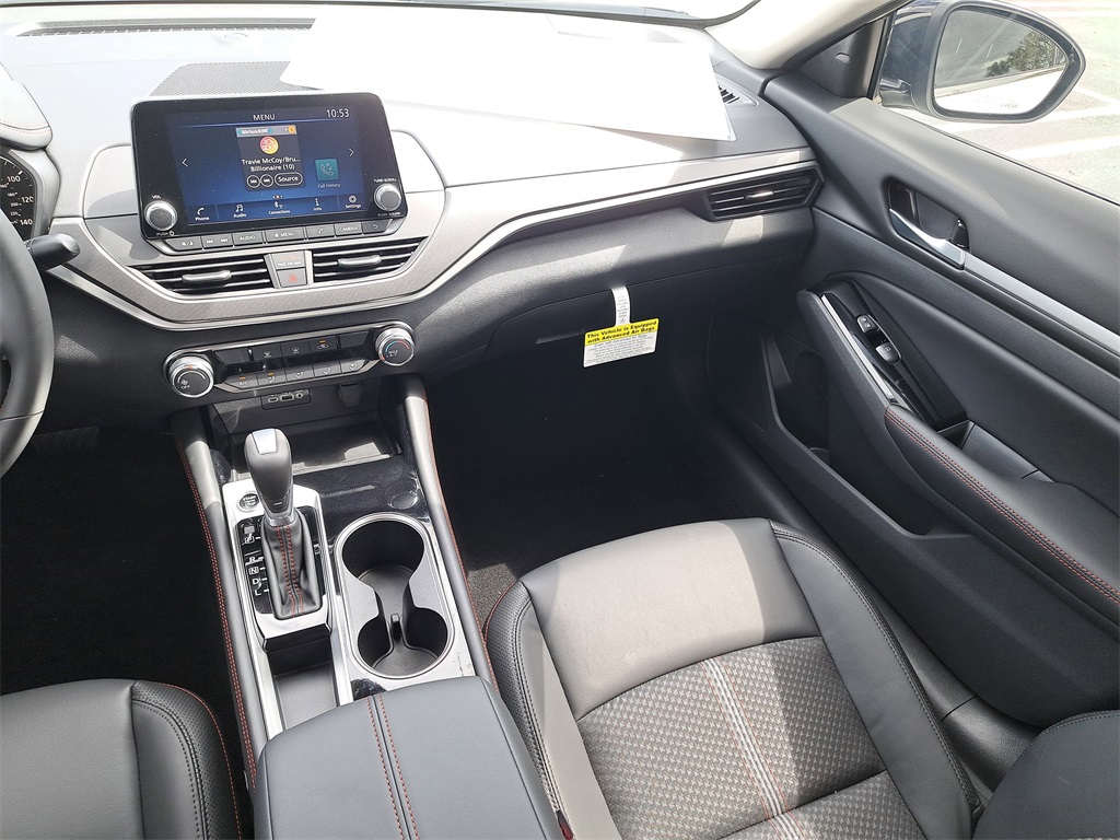 2025 Nissan Altima 2.5 SR photo 17
