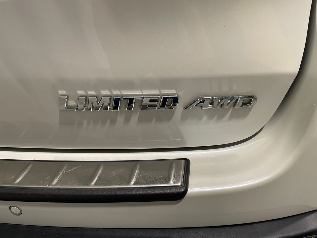 2019 Toyota Highlander Limited photo 4