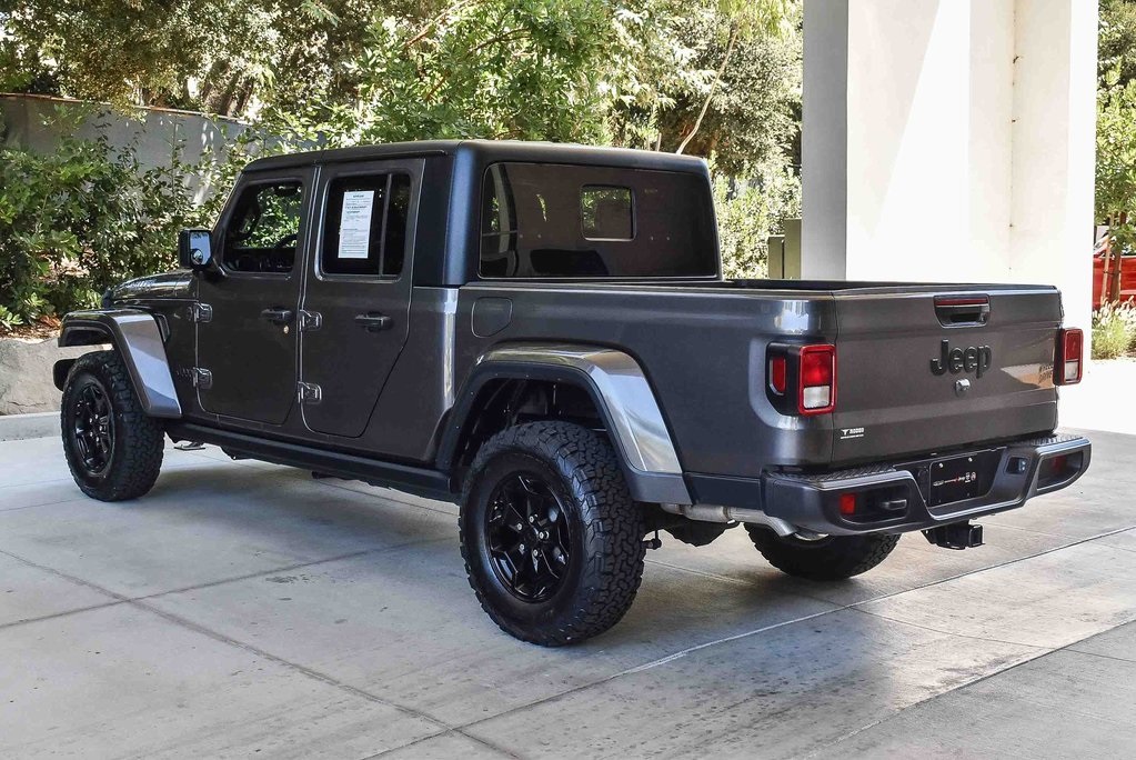 2022 Jeep Gladiator Willys photo 4