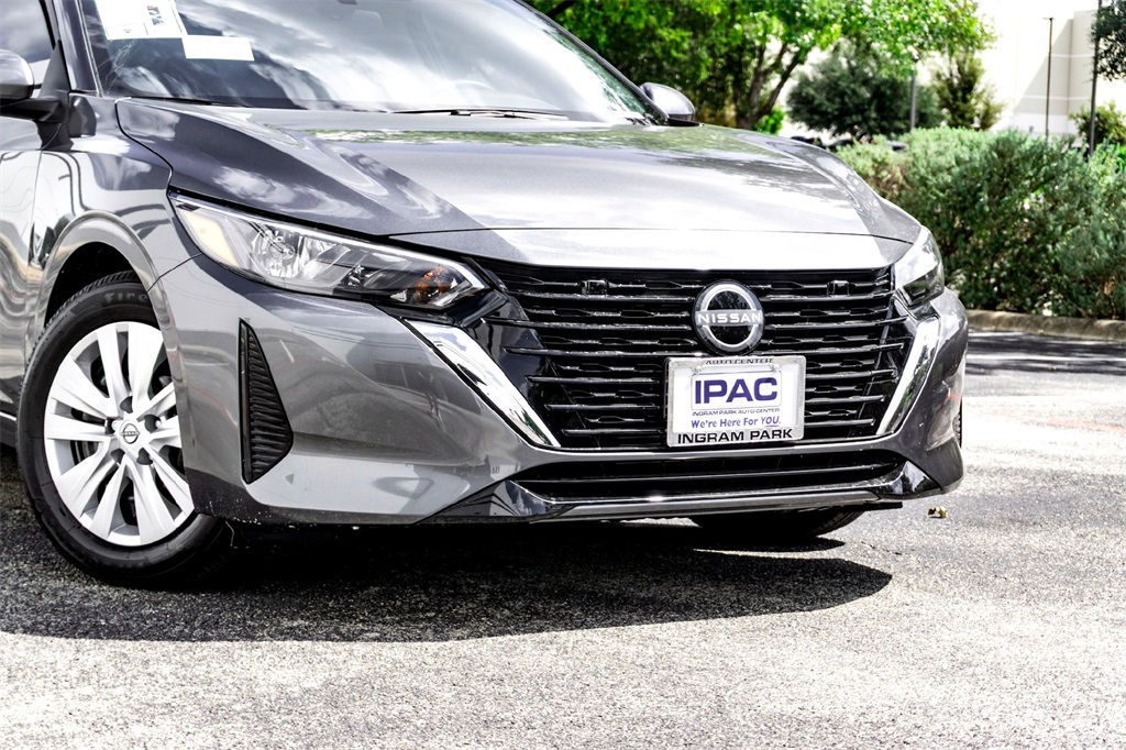 2025 Nissan Sentra S photo 3