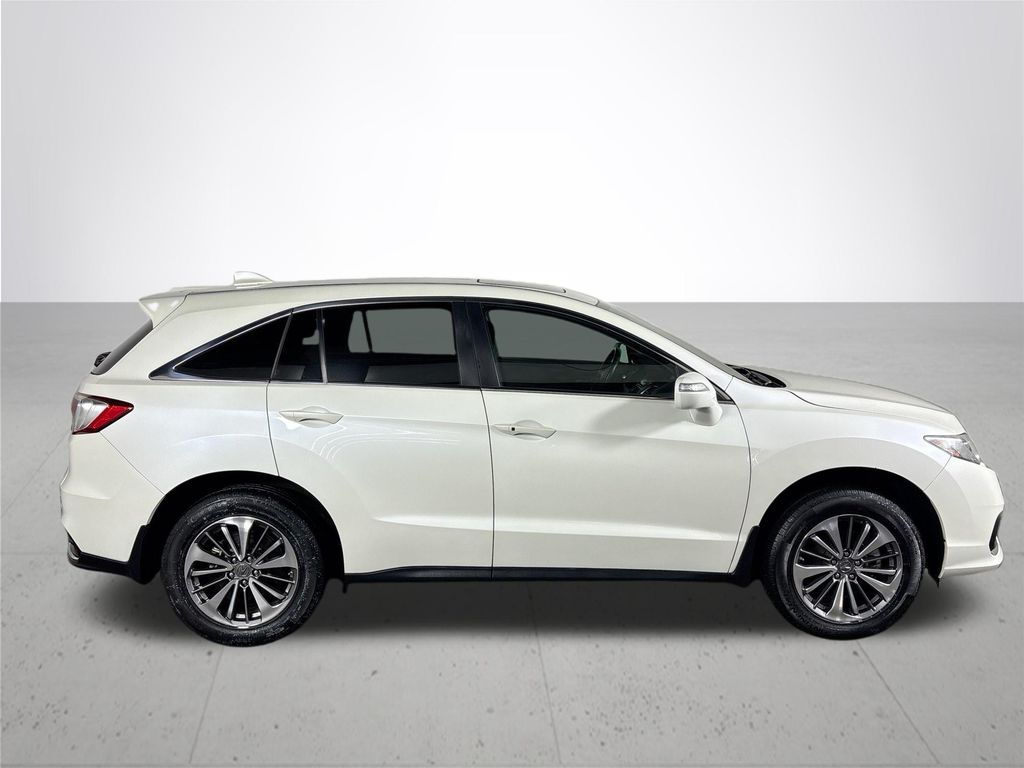 2017 Acura RDX Advance photo 5
