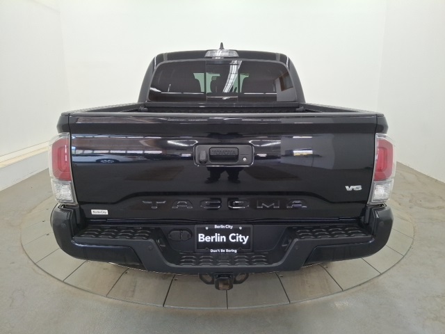2022 Toyota Tacoma TRD Off-Road photo 6