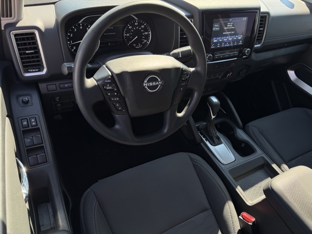 2024 Nissan Frontier SV Crew Cab photo 18