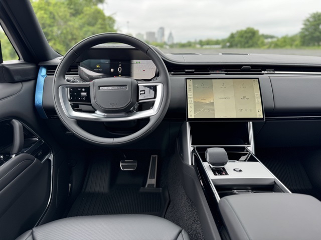 2025 Land Rover Range Rover SE photo 9