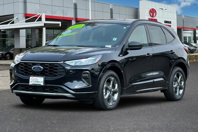 2023 Ford Escape ST-Line photo 8