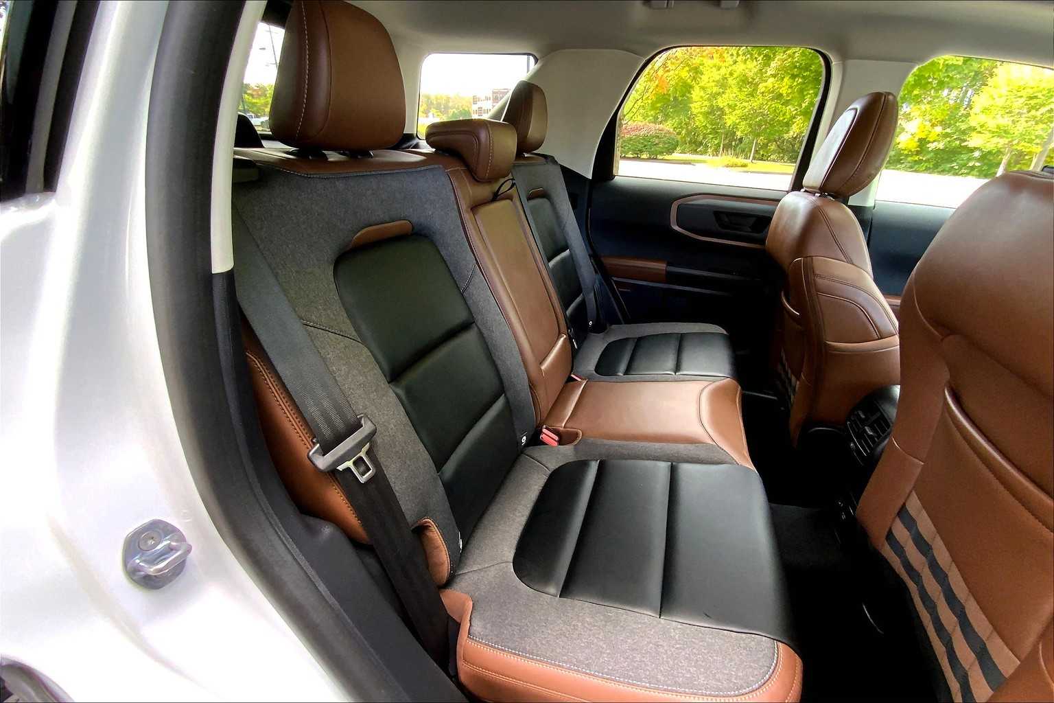 2024 Ford Bronco Sport Outer Banks photo 18