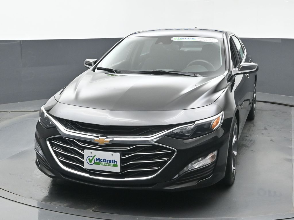 2024 Chevrolet Malibu 1LT photo 2