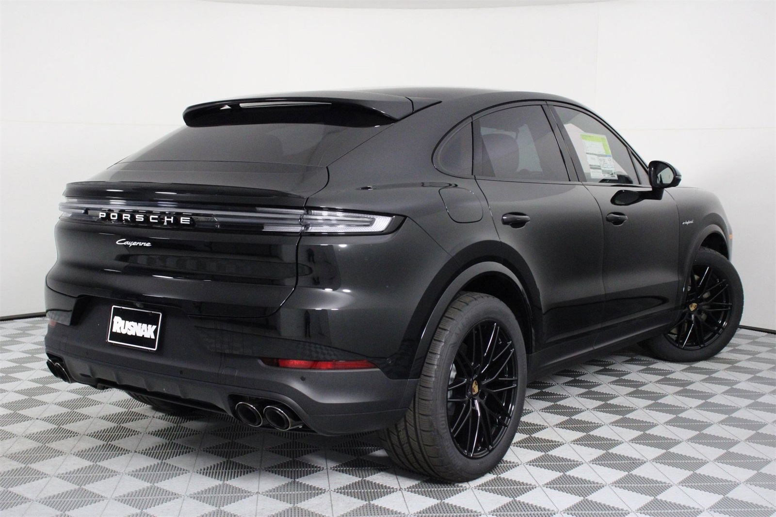 2026 Porsche Cayenne E-Hybrid Coupe photo 7
