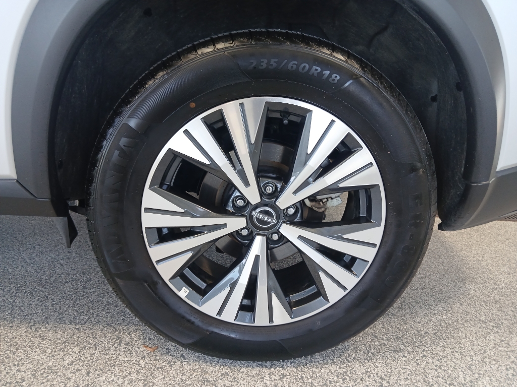 2023 Nissan Rogue SV photo 9